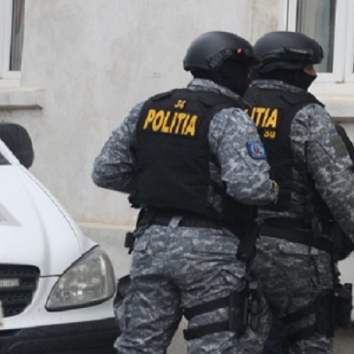 Procurorii investighează infracțiuni de corupție în Maramureș și Satu Mare