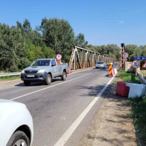 Întârzieri semnificative în construcția noului pod peste râul Siret