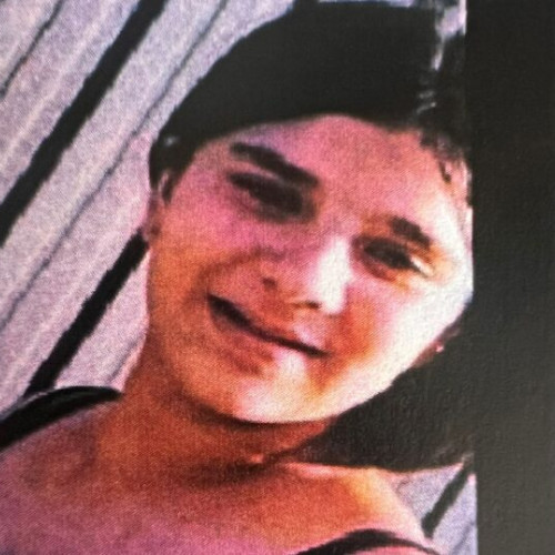 Minora de 13 ani din Arbore, dispărută; poliția solicită ajutorul cetățenilor