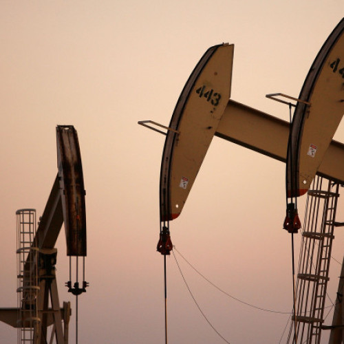 Creșterea prețului petrolului: temeri legate de conflictul din Orientul Mijlociu