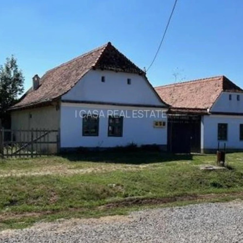 Proprietate de vânzare în satul Viscri, atracție turistică și loc de interes pentru celebrități