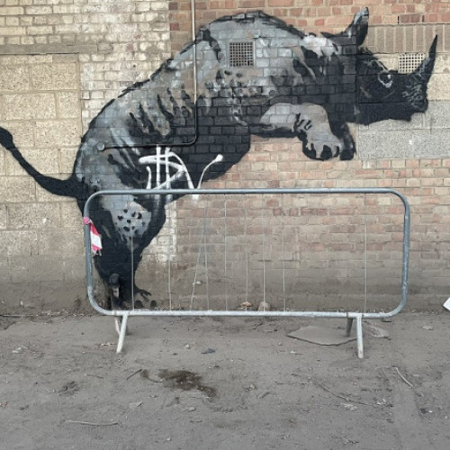 Lucrarea lui Banksy din Londra, vandalizată după doar câteva zile