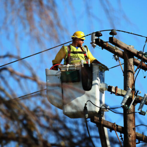 Retele Electrice Muntenia a anunțat reducerea întreruperilor programate