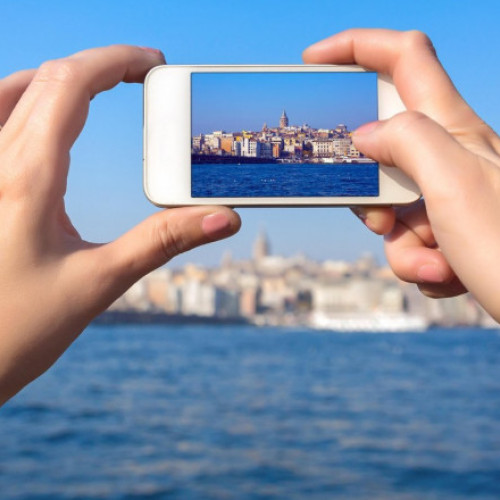 Tribunalul turc ordinează arestarea unei femei pentru criticarea interdicției Instagram