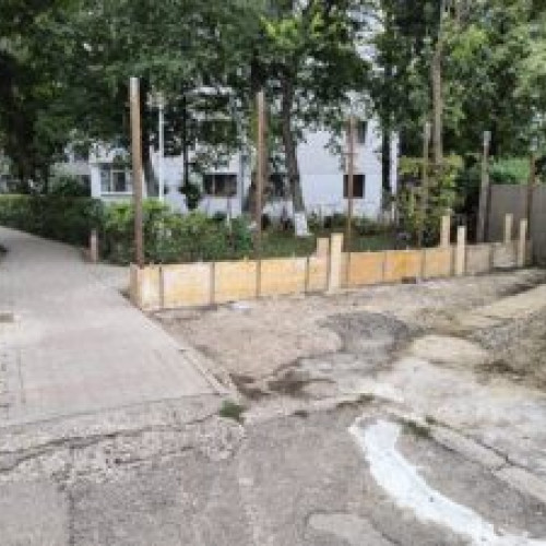 Locuitorii din Botoșani protestează după închiderea unei alei publice