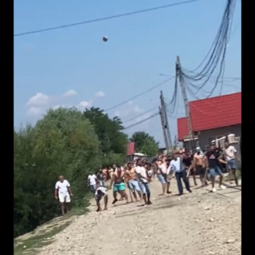 12 bătăuși arestați în urma conflictelor din Podoleni