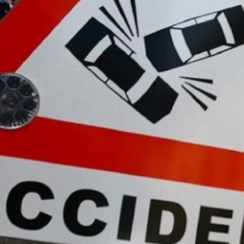 Accident rutier grav pe contrasens, cu trei persoane rănite