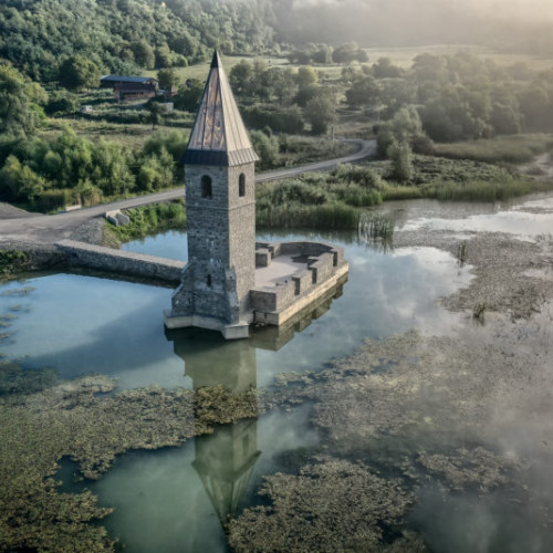 Reconstruirea turnului bisericii romano-catolice din Bezidu Nou, simbol al renașterii