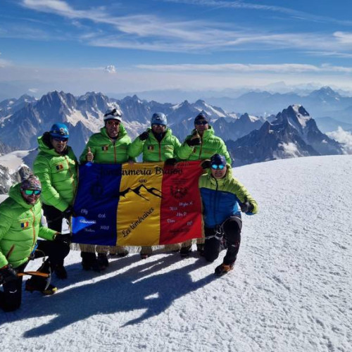 Jandarmii brașoveni cuceresc Mont Blanc după doi ani de așteptare