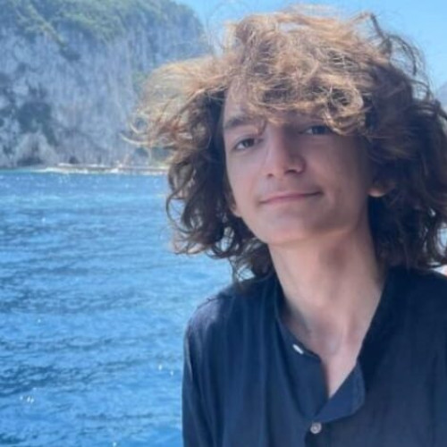 Buzoianul Luca Pana câștigă medalie de aur la competiția internațională de matematică