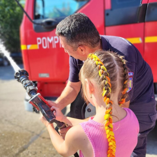 Activități educative organizate de pompieri de Ziua Informării Preventive