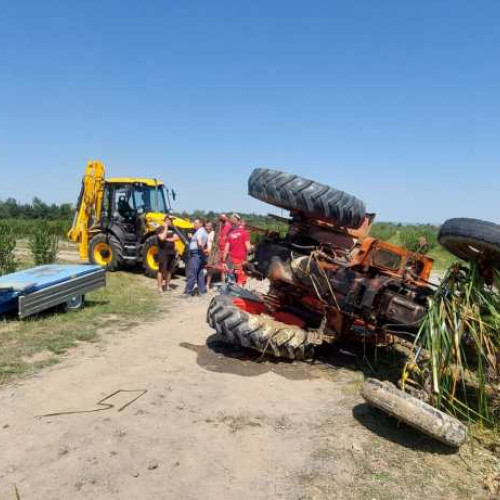 Tractor căzut în Lacul Bucium, intervenție de urgență în Sinca Veche