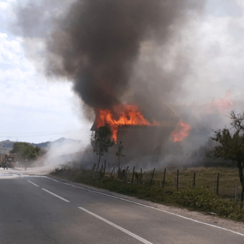 Incendiu devastator la ferma "La Litoi" din Valea Mare Pravat