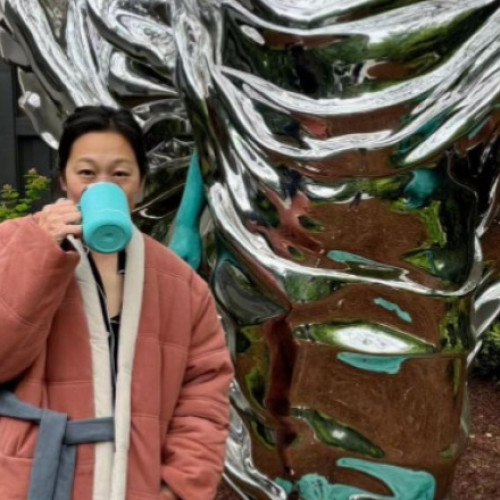 Mark Zuckerberg a comandat o statuie romană uriașă cu chipul soției sale