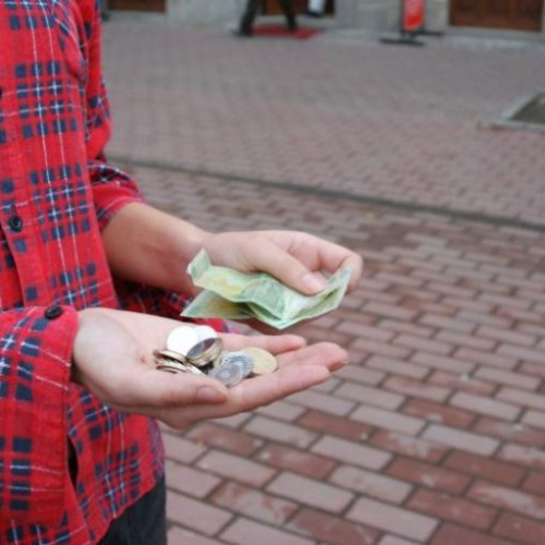 Cerșetoria devine o problemă tot mai acută în Baia Mare