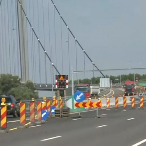 Trafic îngreunat pe podul suspendat de la Brăila din cauza lucrărilor de reparație