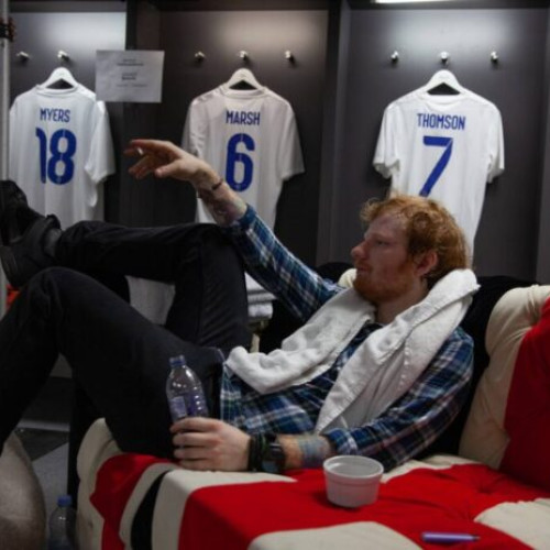 Ed Sheeran devine acționar minoritar la Ipswich Town