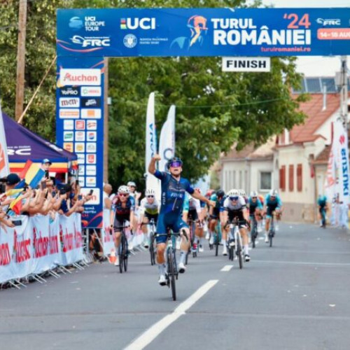 Rutierul Lewis Bower câștigă etapa a treia a Turului ciclist al României