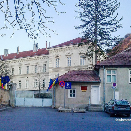 Medicul de la Spitalul Militar, găsit inconștient într-o toaletă publică din Brașov