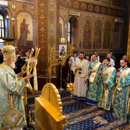Slujire și hirotonire la Catedrala din Târgoviște