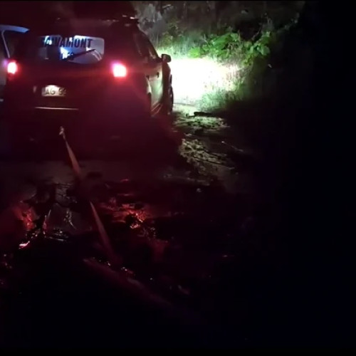 Drumul de acces spre Vârful Moldoveanu din Masivul Făgăraș a fost rupt de o viitură