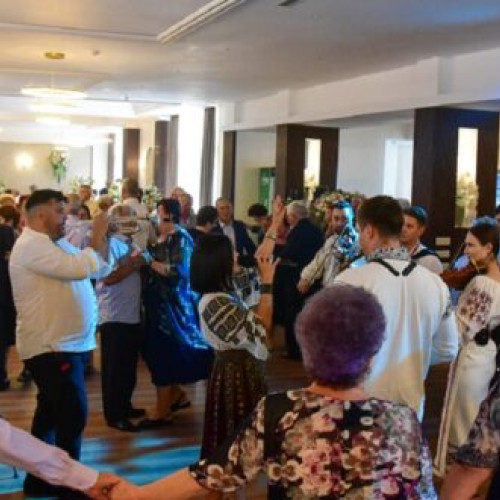 Cupurile care au împlinit 50 de ani de căsnicie, celebrate la Zilele Culturale ale municipiului Vaslui