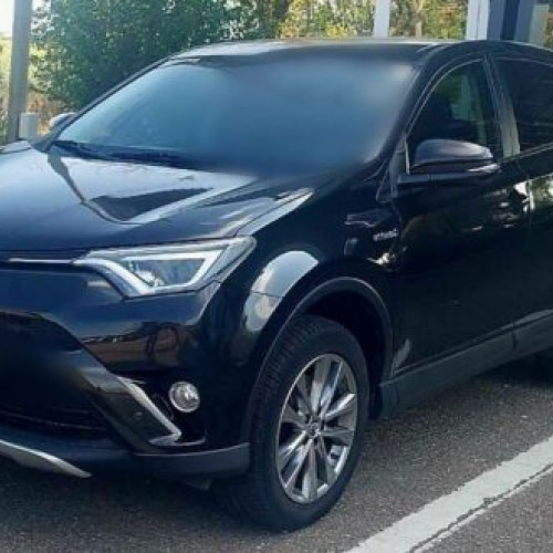 Mașină căutată pentru confiscare, descoperită la frontieră