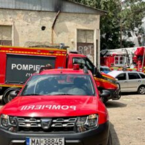 Incendiu în Săveni din cauza unei candele nesupravegheate