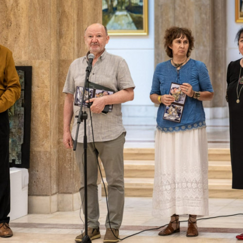 Expozitia "Imagini eseu" la Galeriile de Arta ale Academiei Romane din Bucuresti