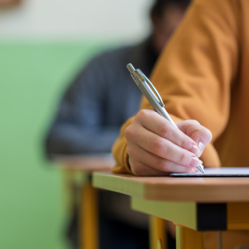 Absolvenții clasei a XII-a încep sesiunea de toamnă a Bacalaureatului 2024