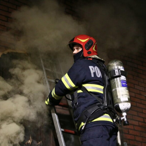 Incendiu devastator în Sectorul 4 al Capitalei, un bărbat a decedat