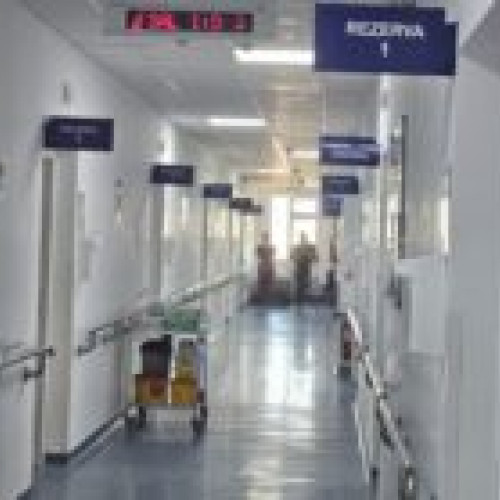 Spitalul Județean de Urgență "Mavromati" Botoșani angajează infirmiere și brancardieri