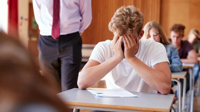 Bacalaureatul de toamnă a debutat cu proba la Limba și literatura română