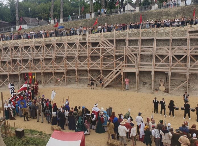 Aproape 30.000 de vizitatori la Festivalul Medieval de la Cetatea de Scaun a Sucevei