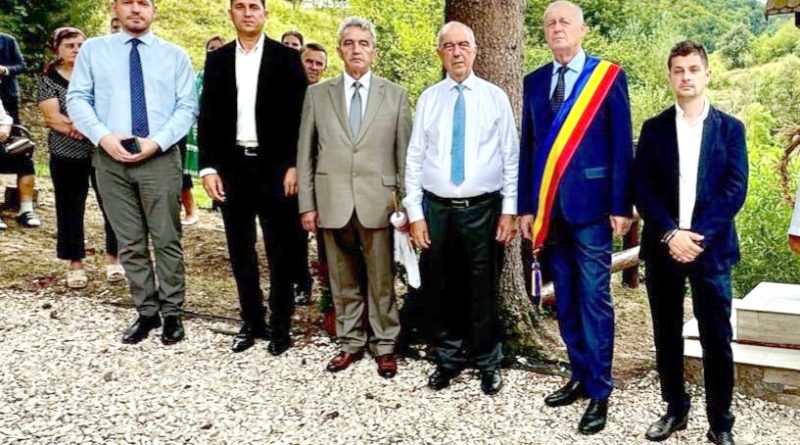 Sfintirea bisericii din lemn din satul Danulesti, după 200 de ani