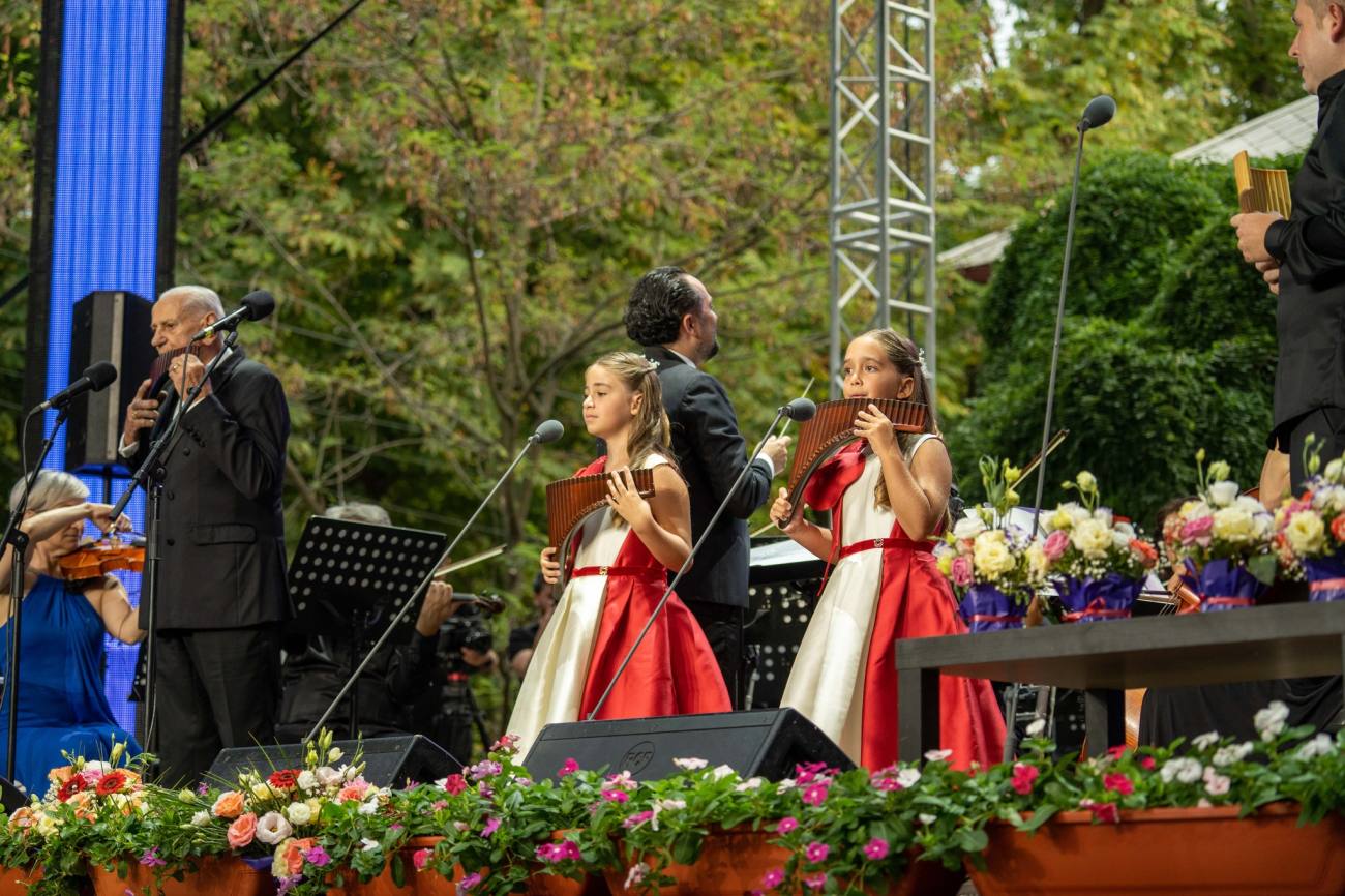 Festivalul Internațional de Nai "Gheorghe Zamfir" la Gaesti: O ediție memorabilă