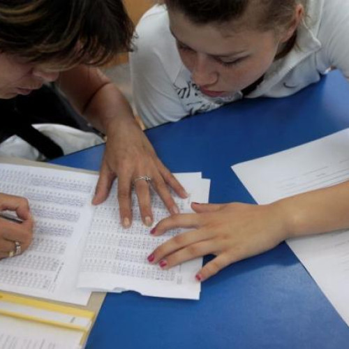 Elevii din Mureș au început examenul de Bacalaureat în august