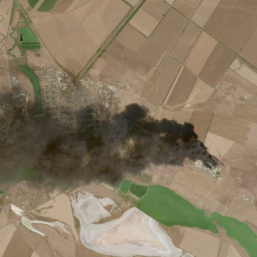 Incendiul masiv de la un depozit de petrol din Proletarsk, provocat de un atac cu drone