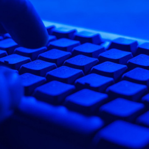 Statele Unite acuză Iranul de implicare în atacuri cibernetice asupra campaniilor electorale