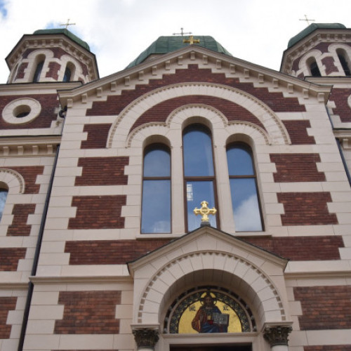 Parlamentul ucrainean interzice activitățile organizațiilor religioase legate de Rusia