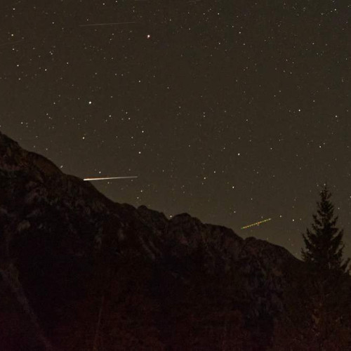 Imagini spectaculoase cu fenomenul "perseidelor" în Parcul Național Piatra Craiului