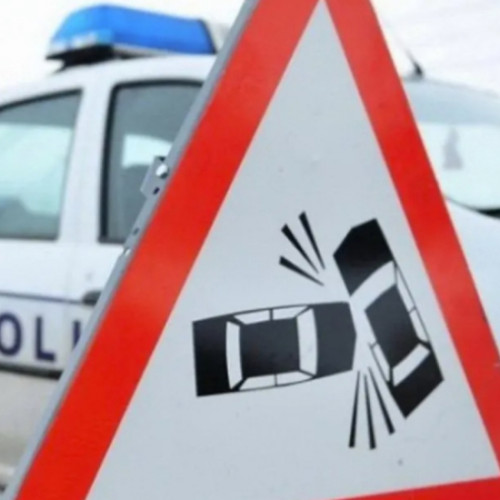 Accidental rutier în satul Ijdileni: o femeie de 73 de ani a fost lovită de un microbuz
