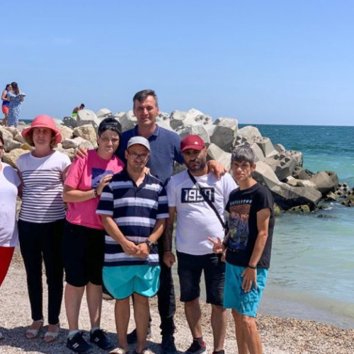 Tinerii de la Centrul "Sfânta Maria" au petrecut cinci zile de vacanță la Eforie Nord