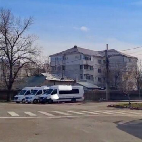 Locatarii din Cartierul Victoria din Focșani se plâng de tulburările aduse de transportul de persoane