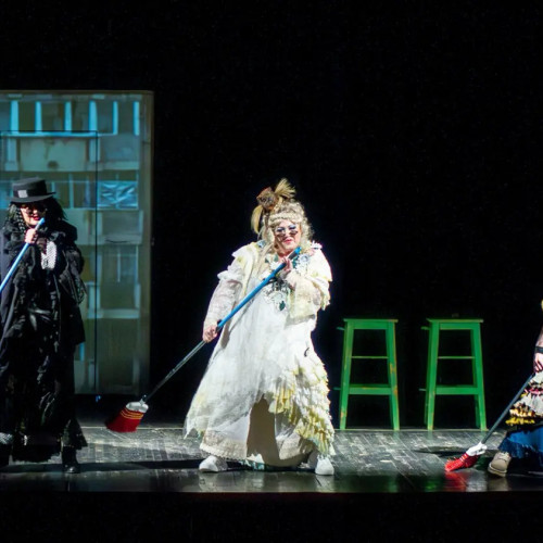 Spectacolul "Alegerea domnului Macabet" aduce în prim-plan problemele sociale actuale