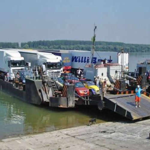 Suspendarea transportului cu feribotul la Oryahovo - Bechet din cauza nivelului scăzut al apei