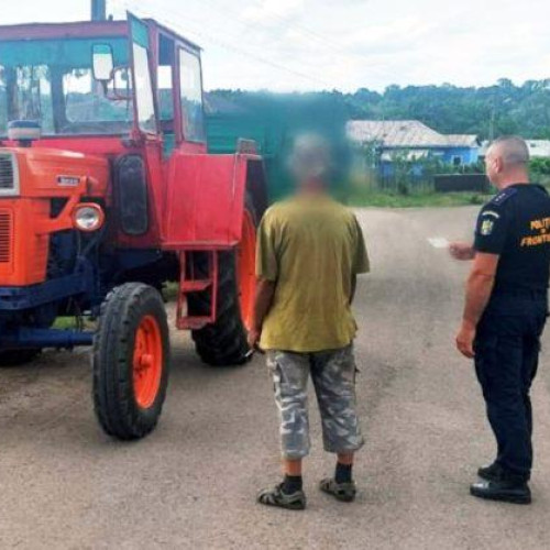 Un roman prins conducând un ansamblu agricol fără permis
