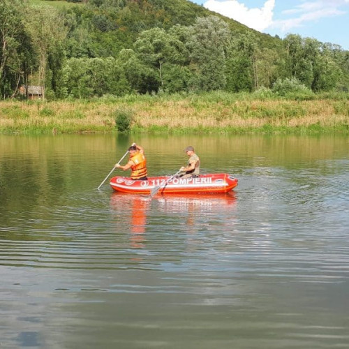 Pompierii din Sebeș intervin pentru salvarea unui bărbat posibil înecat
