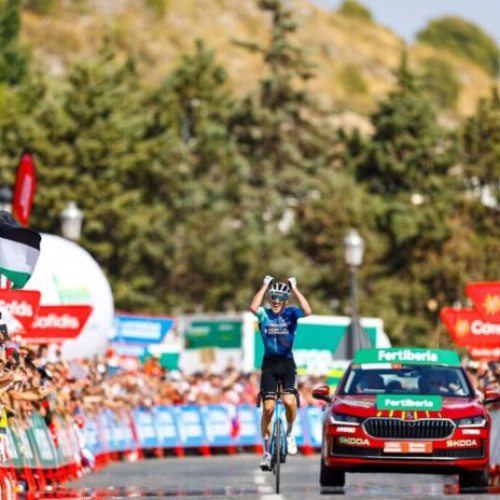 Ben O'Connor câștigă etapa a 6-a a Turului Spaniei și preia conducerea în clasament