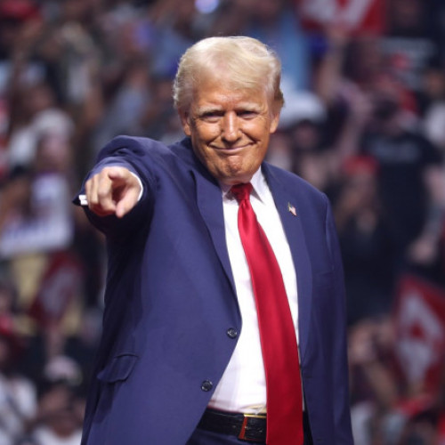 Un bărbat din Arizona, arestat pentru amenințări la adresa lui Donald Trump